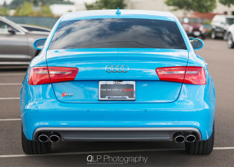 Illustration for article titled In Photos: Exclusive Riviera Blue Audi S6